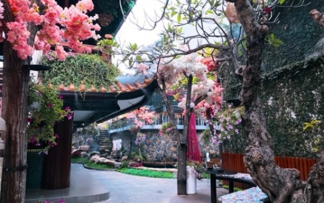 Check in to “PHOENIX ANCIENT TOWN” right in the middle of Saigon